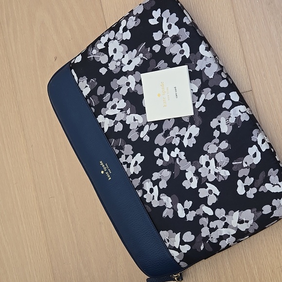 Kate Spade laptop purse - Picture 7 of 8